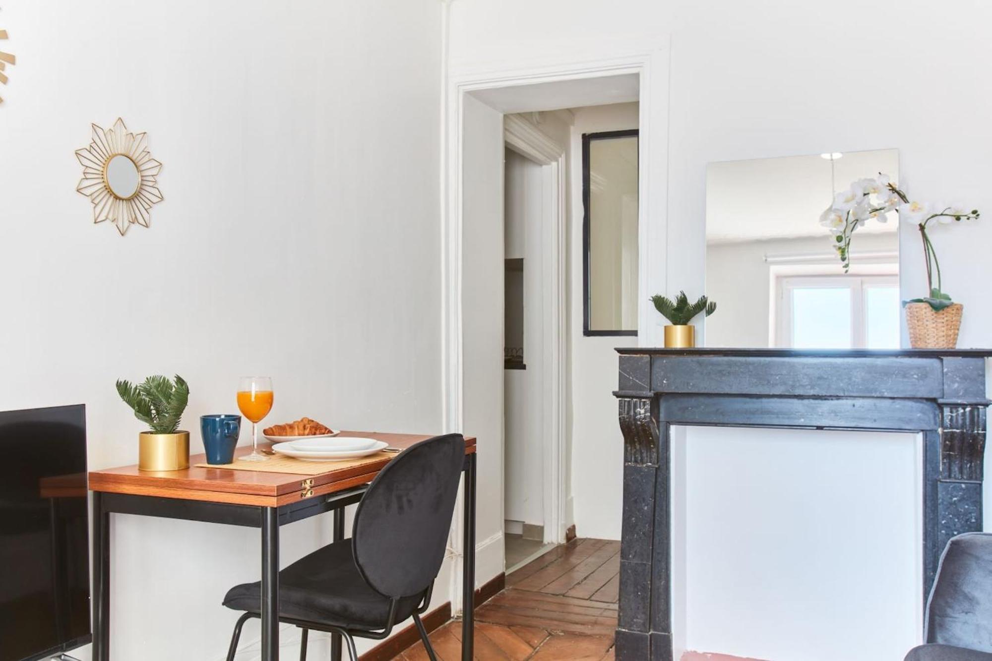 Montmartre & Sacre-Coeur Basilica - 1Br - Cityapartmentstay ปารีส ภายนอก รูปภาพ
